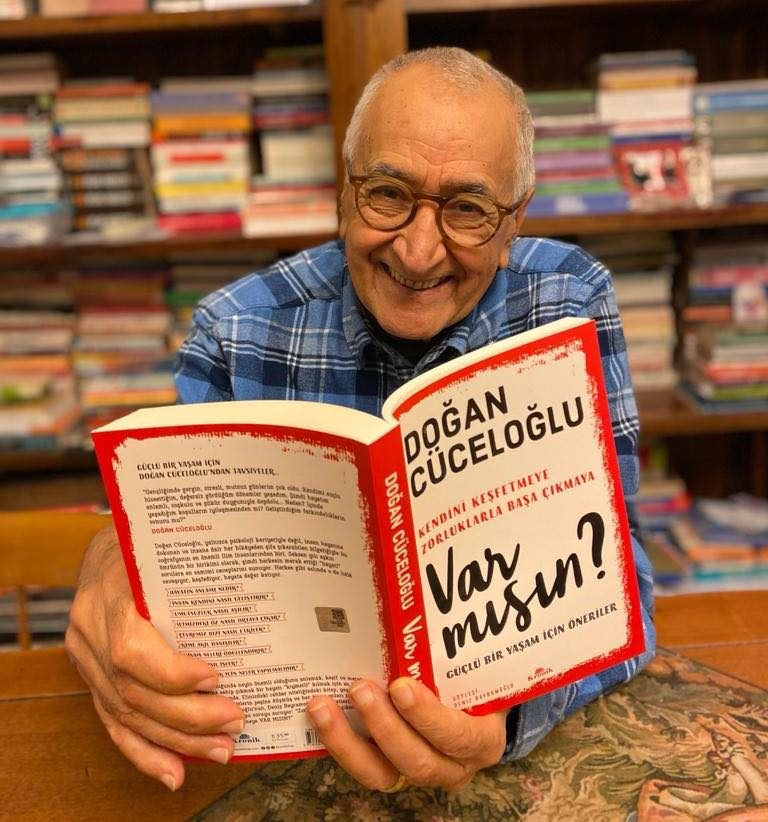 Hərəsi bir kitab dəyərində düşündürən 13 fikir / Doğan Cüceloğlunun “Varmısın” kitabı haqqında